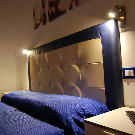 Corneliani シルミオーネ