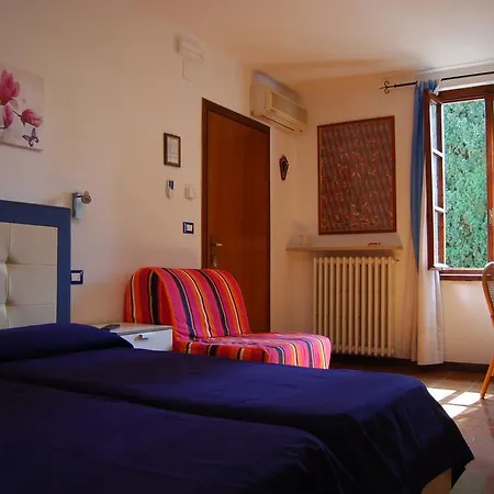 Corneliani アパート