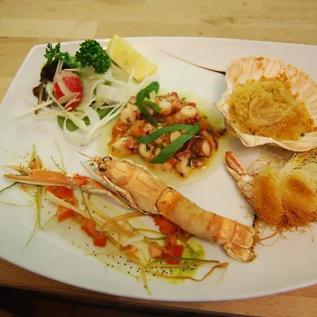 アパート Corneliani シルミオーネ